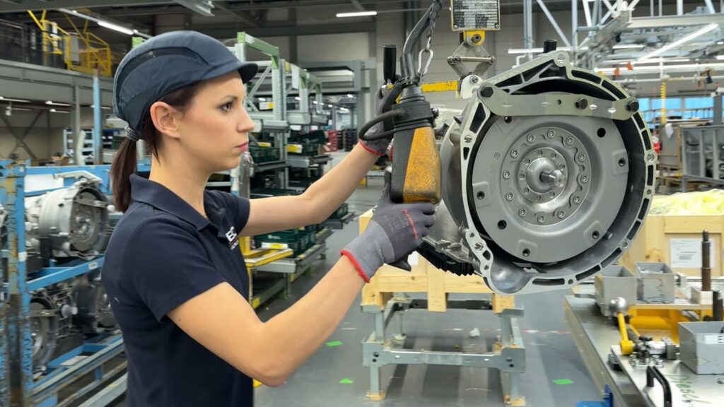 Elle est le moteur de toute une équipe chez Ineos Automotive