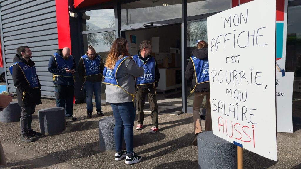 Les employés de BUT en grève pour une revalorisation des salaires
