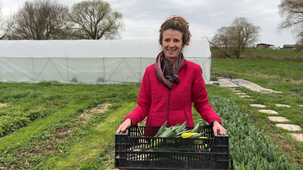 Manon s’épanouit dans sa ferme florale