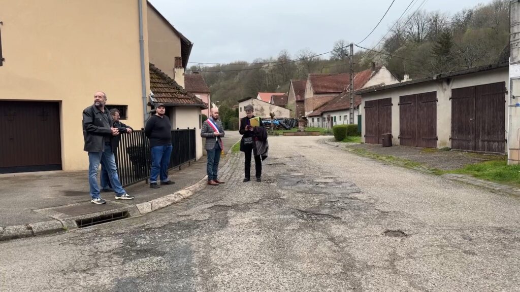 Balade dans les rues de Lengelsheim pour la Sous-préfète