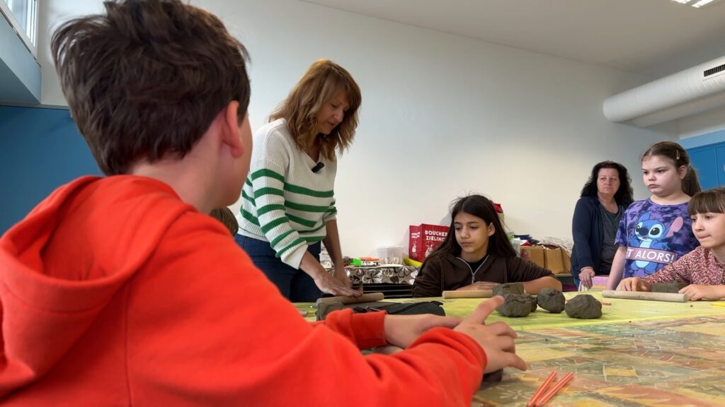 Modeler la terre, un exercice original pour les élèves