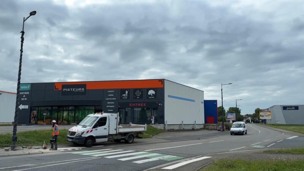 Un nouveau système d’éclairage moins énergivore en zone commerciale