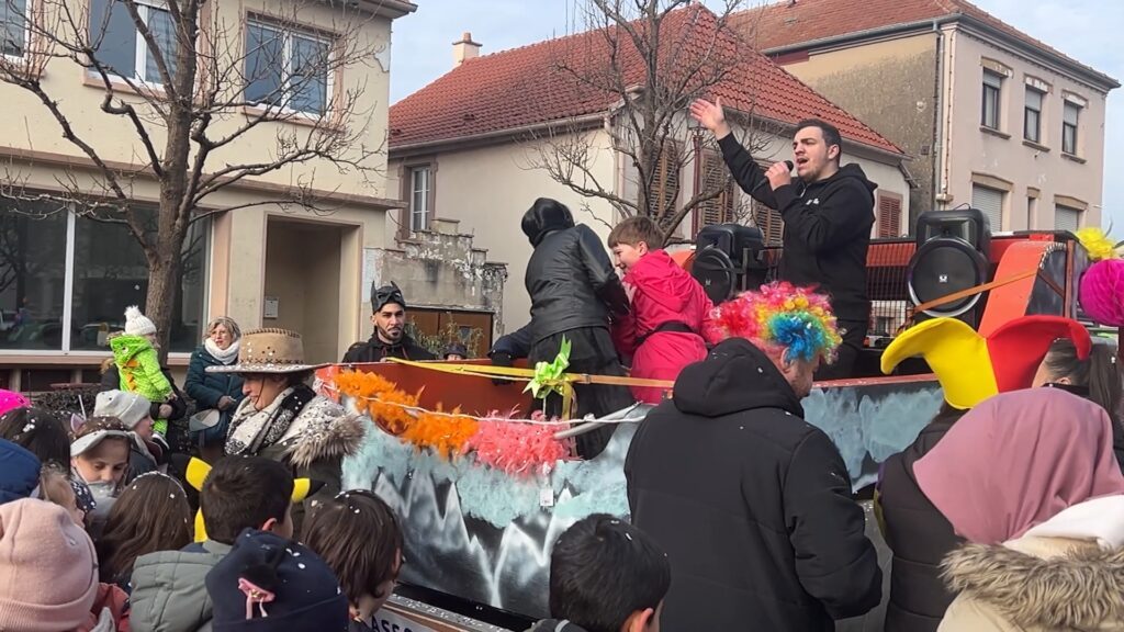 À Sarralbe, les enfants ont leur propre cavalcade !