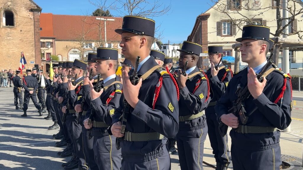 La fourragère remise à 30 nouvelles recrues du 16ème BCP