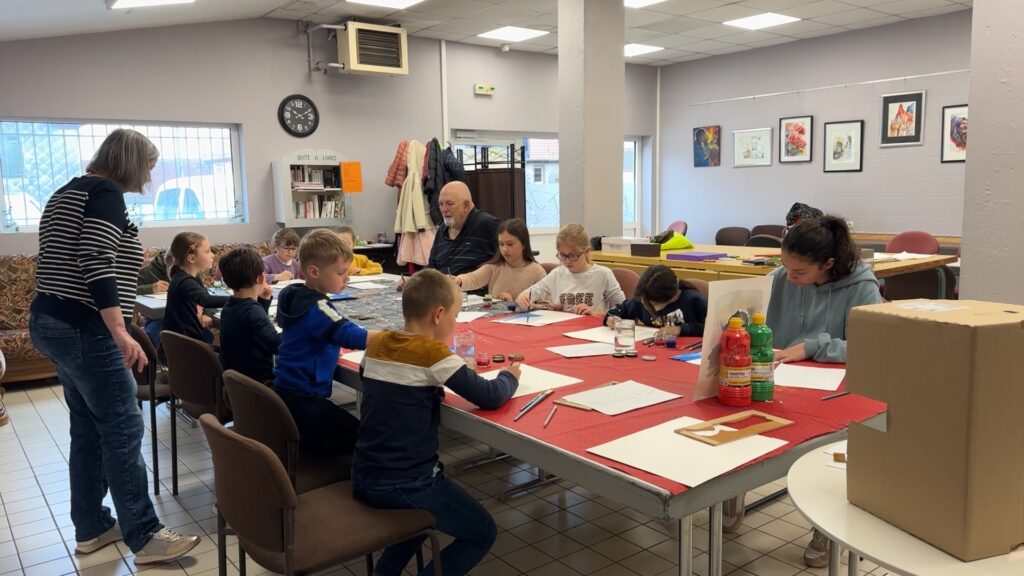 Un atelier artistique pour les enfants