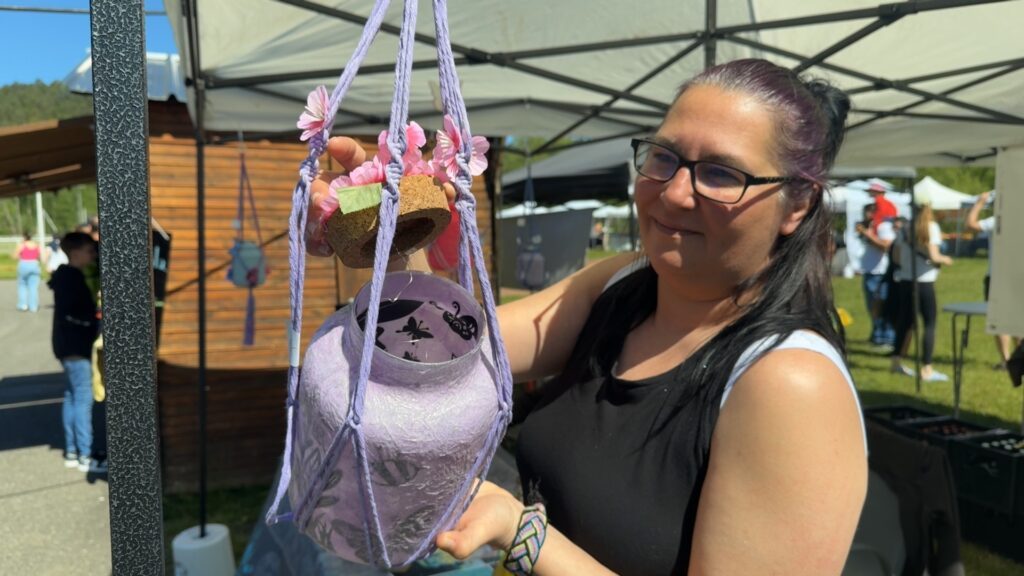 Fabrication artisanale de lanternes, forgeron : un marché dédié aux artisans