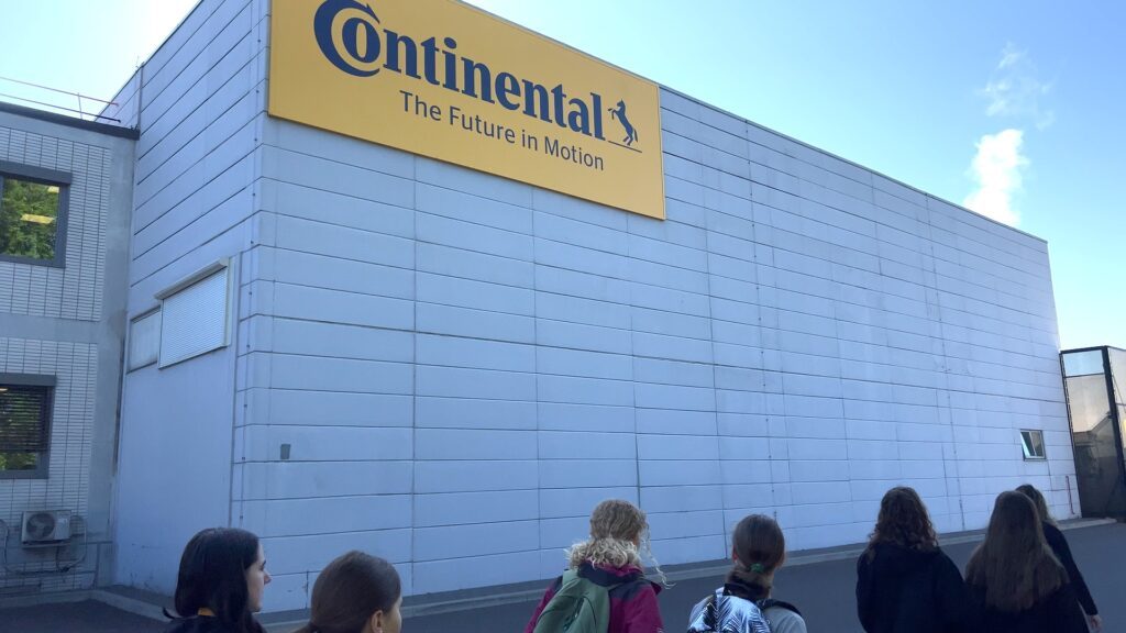 Continental ouvre ses portes aux collégiennes