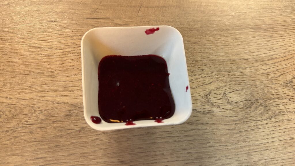 Hop'la, instant gourmand : une panna cotta au coulis de fruits rouges