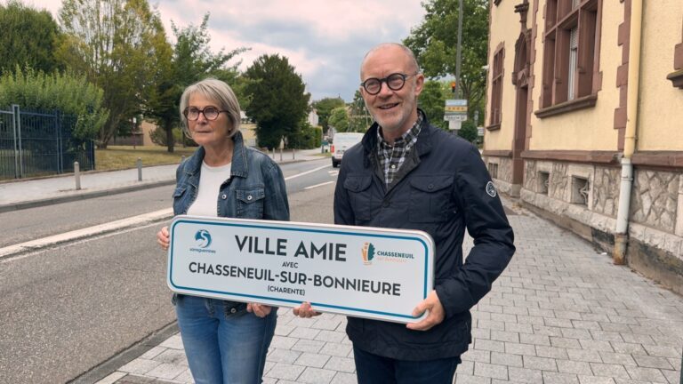 Un panneau pour célébrer les liens entre Sarreguemines et Chasseneuil