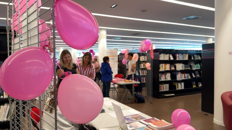 Une journée consacrée à Octobre Rose à la médiathèque