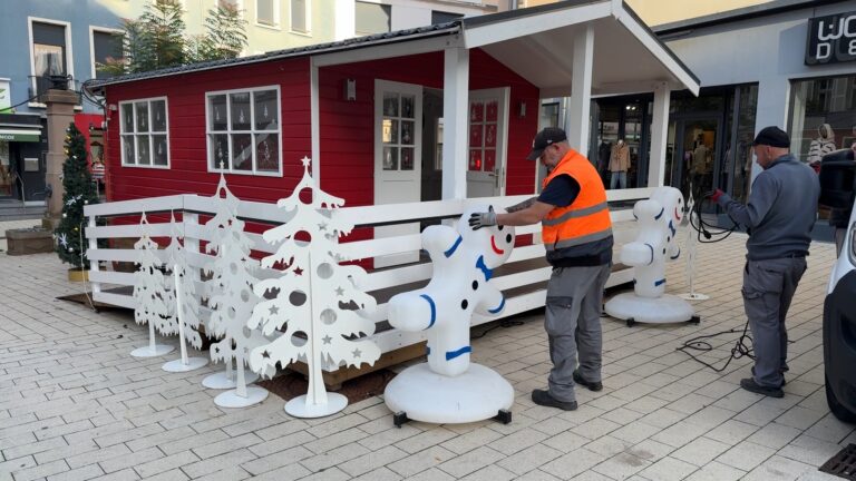 Le marché de Noël se met en place à Sarreguemines