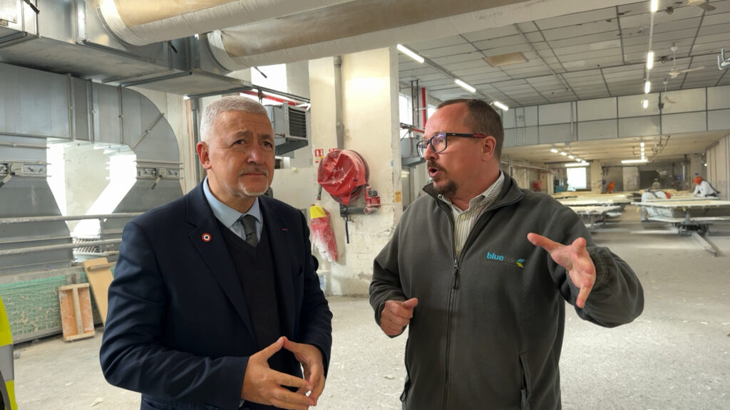 Le Sous-préfet en visite chez Bluetek à Sarralbe