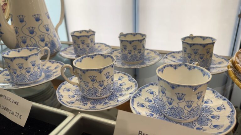 Une boutique éphémère remplie de faïences et d’Histoire