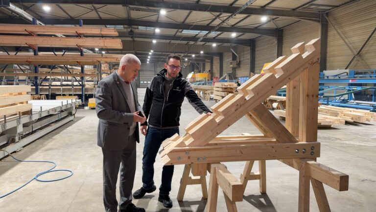 Le Sous-préfet visite l’entreprise Schumacher