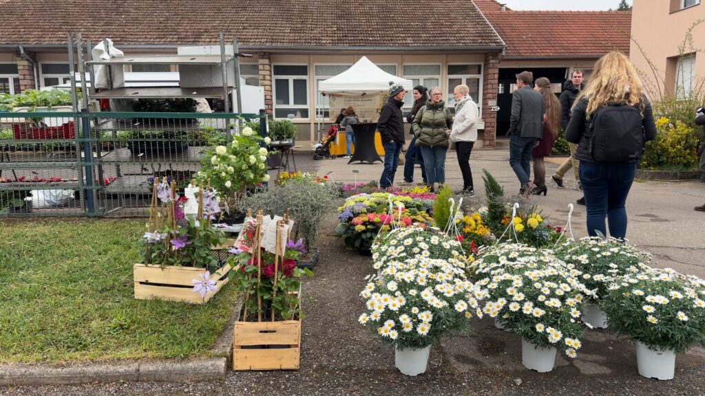 Et si aujourd'hui, on a des nouveaux producteurs, si aujourd'hui, on a plus de consommateurs, c'est qu'à un moment donné, cette sensibilisation a fonctionné. C'est comme au moment donné aussi, je crois que c'est important, ces agriculteurs ont remarqué, ont souhaité se diversifier pour aujourd'hui et avoir cette capacité directe de vendre aux consommateurs et de garder un certain nombre de valeurs ajoutées sur le territoire.