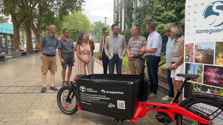 Un vélo cargo pour les agents municipaux